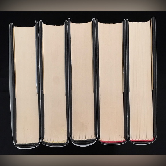 Cainsville Series Books 1 2 3 4 And 5 - By Kelley Armstrong - Hardcover - Picture 4 of 16